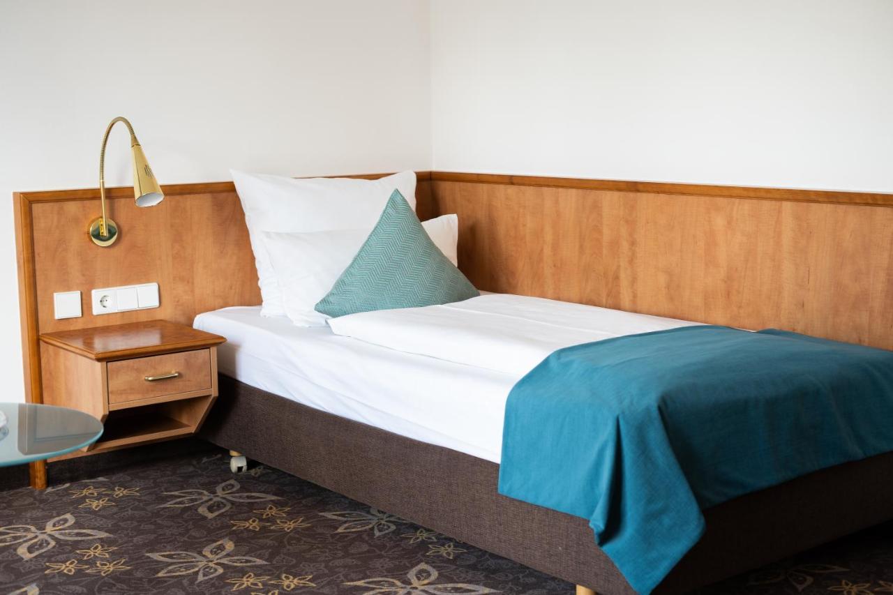 Hotel Wuerttemberger Hof Öhringen Екстериор снимка