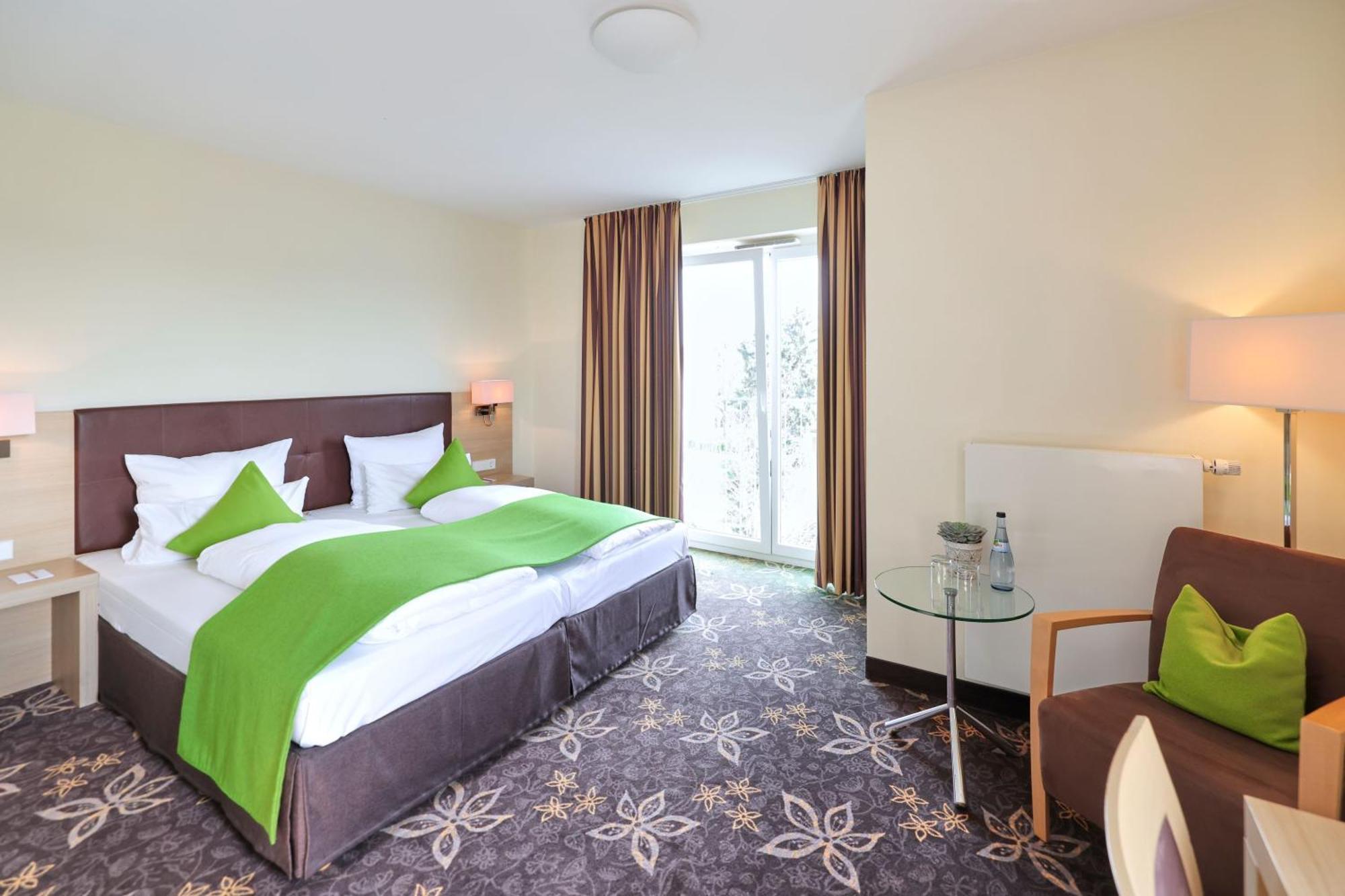 Hotel Wuerttemberger Hof Öhringen Екстериор снимка