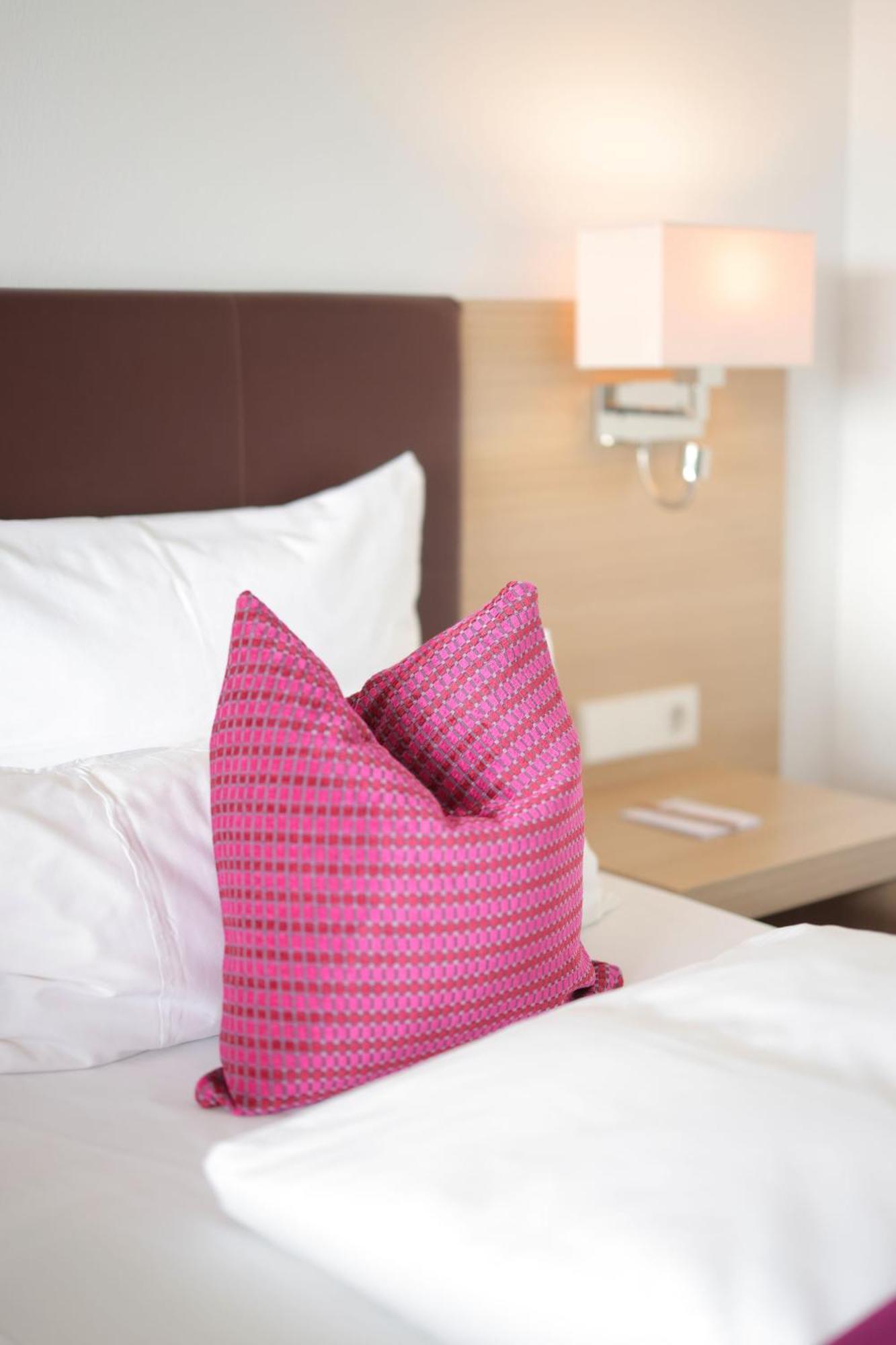 Hotel Wuerttemberger Hof Öhringen Екстериор снимка