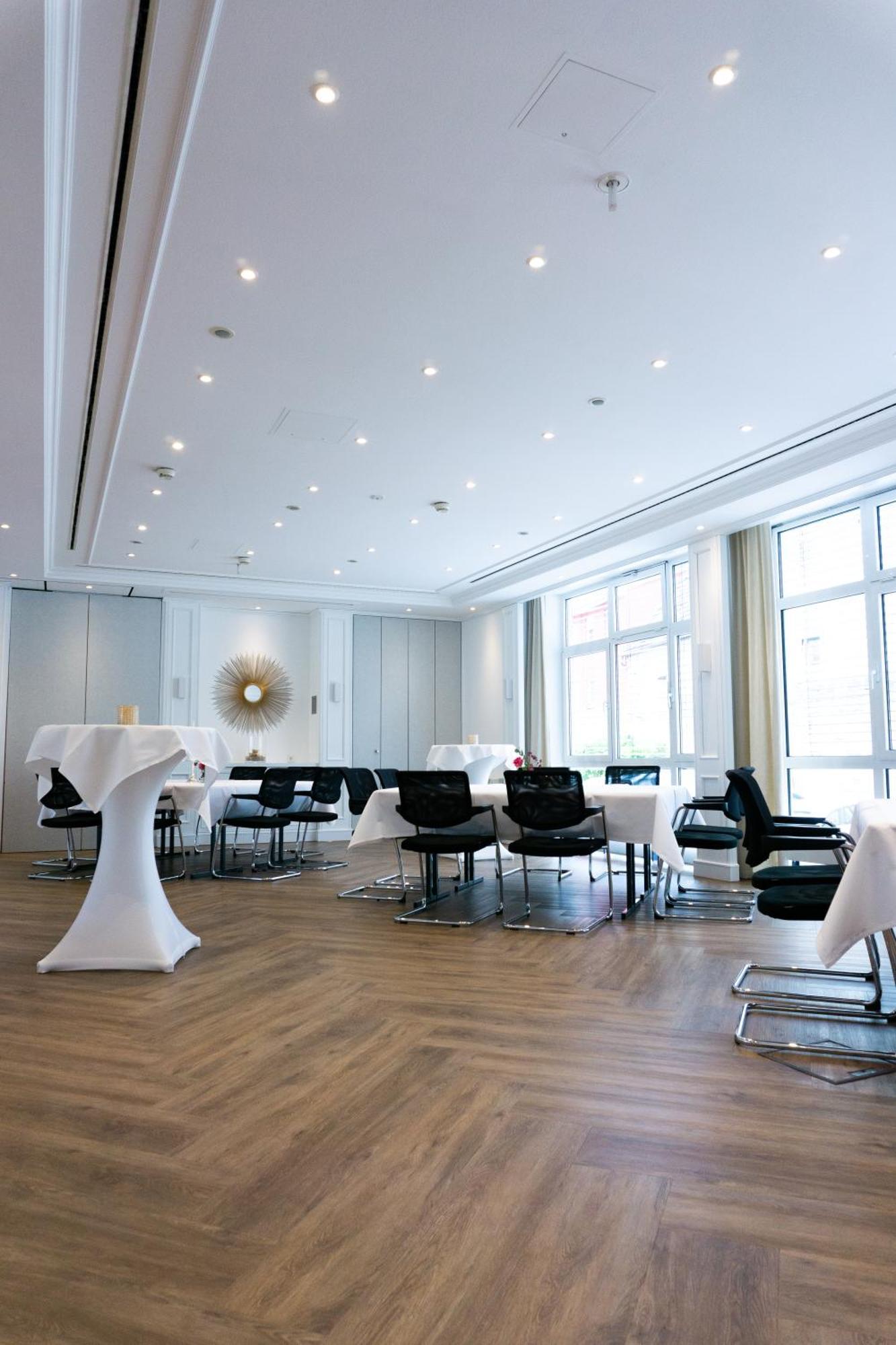 Hotel Wuerttemberger Hof Öhringen Екстериор снимка