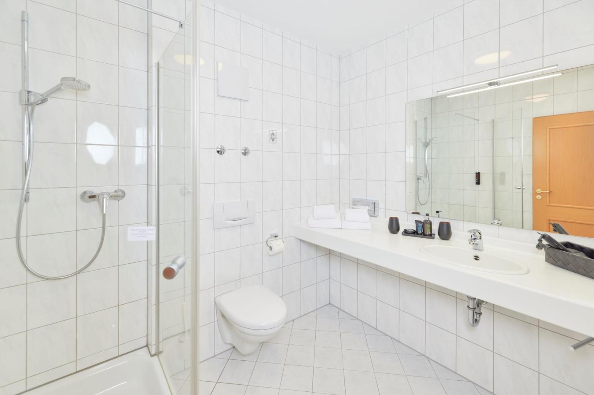 Hotel Wuerttemberger Hof Öhringen Екстериор снимка