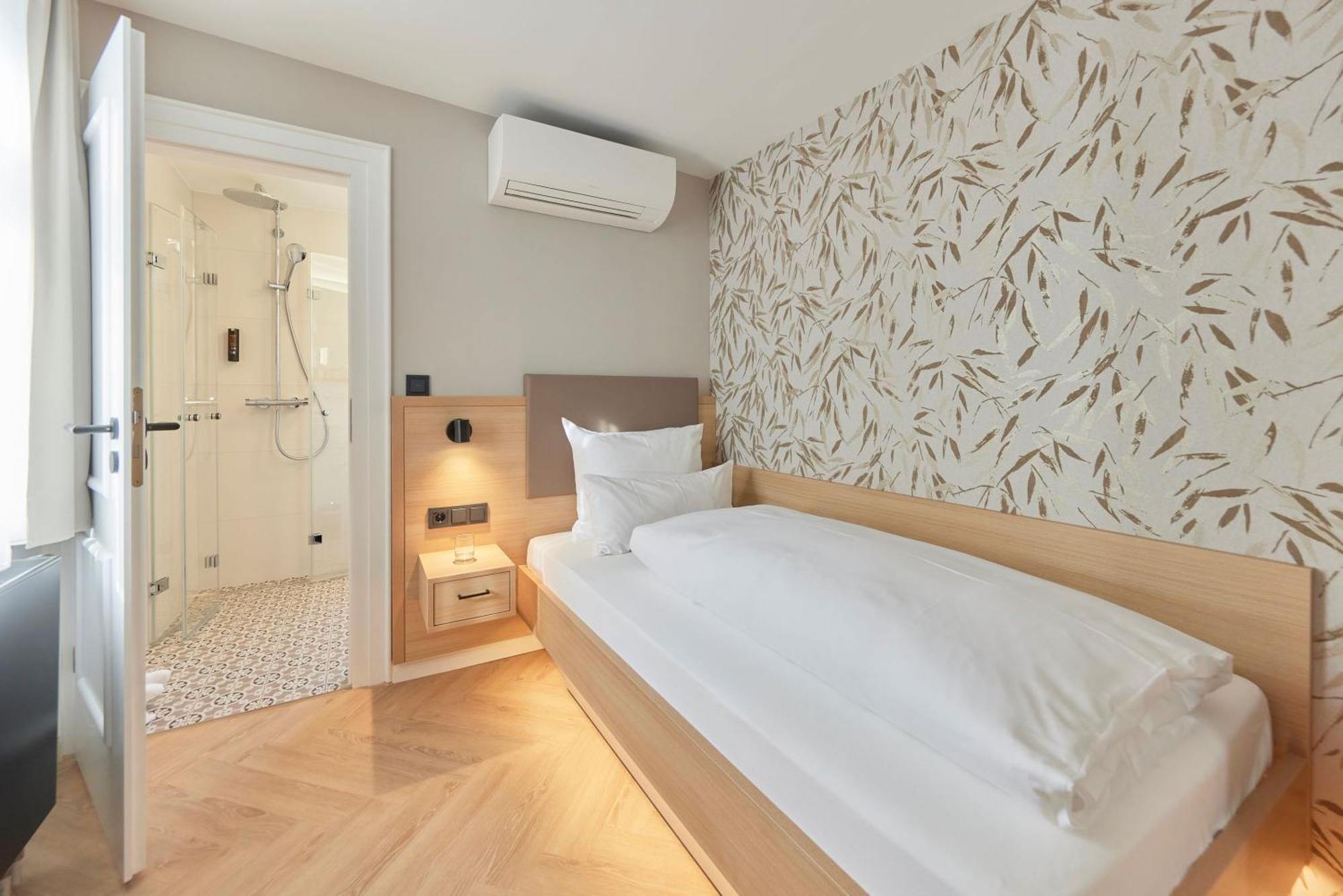 Hotel Wuerttemberger Hof Öhringen Екстериор снимка