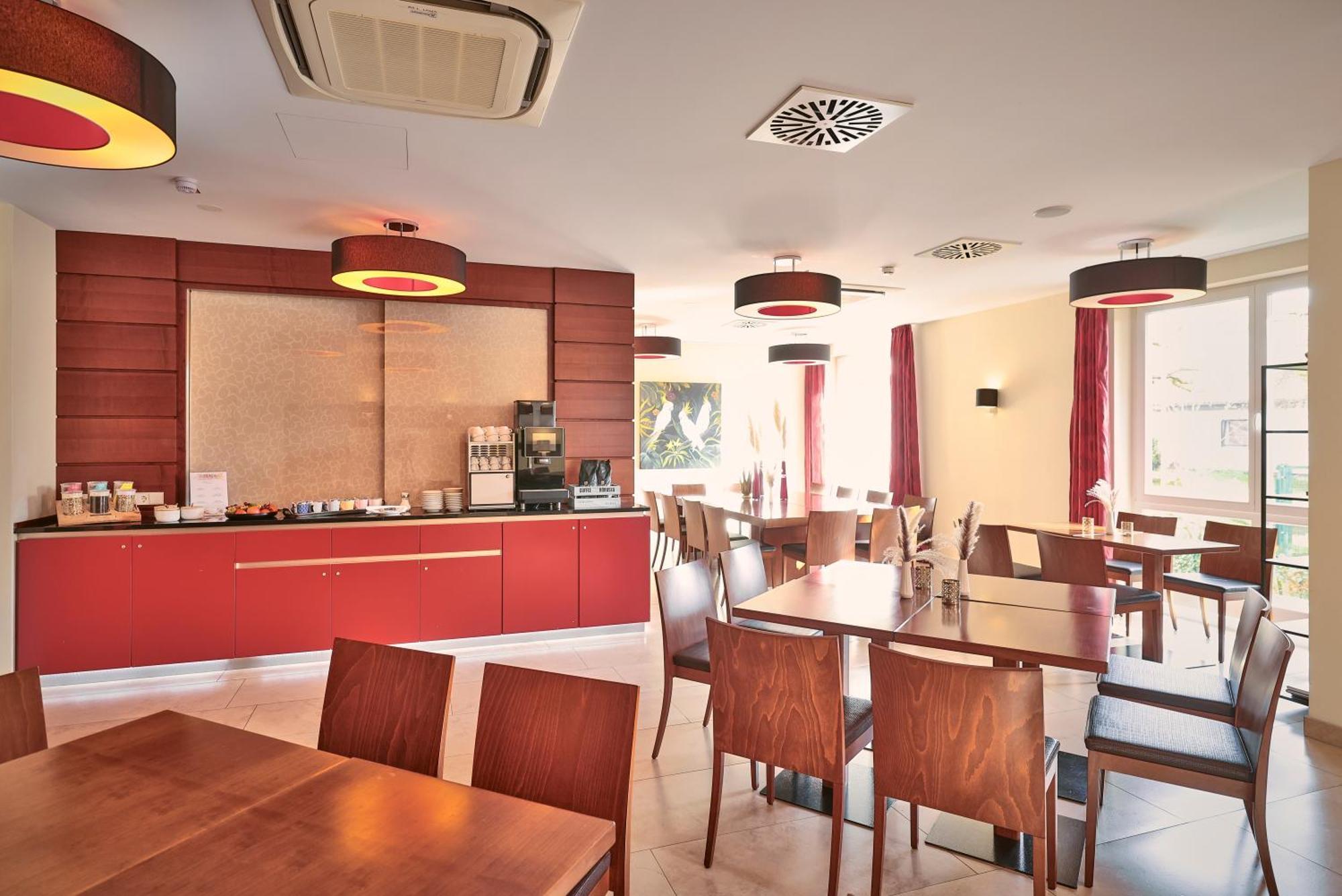 Hotel Wuerttemberger Hof Öhringen Екстериор снимка
