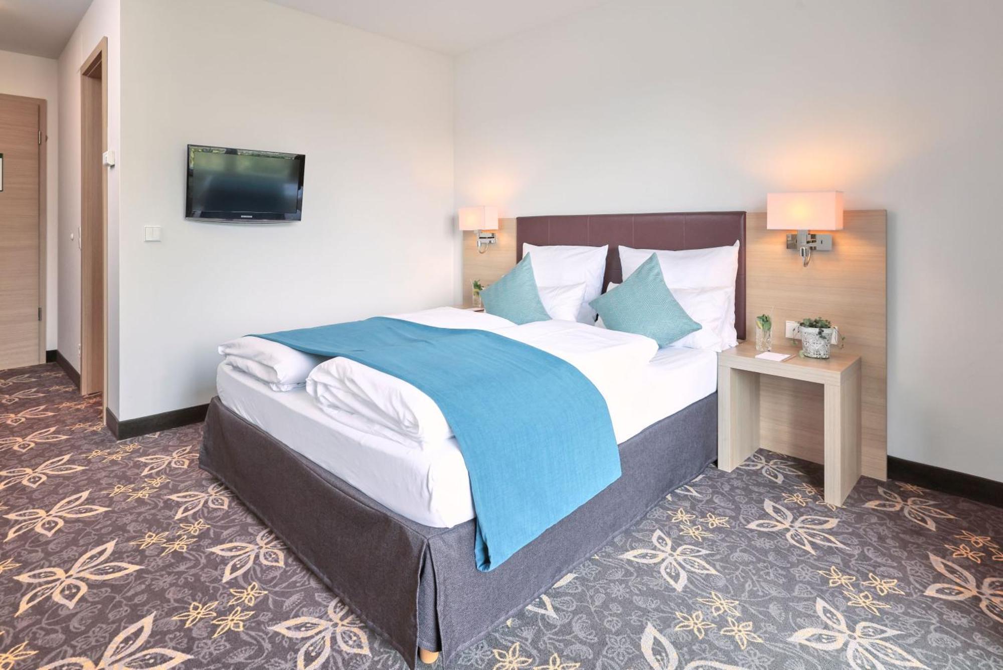 Hotel Wuerttemberger Hof Öhringen Екстериор снимка