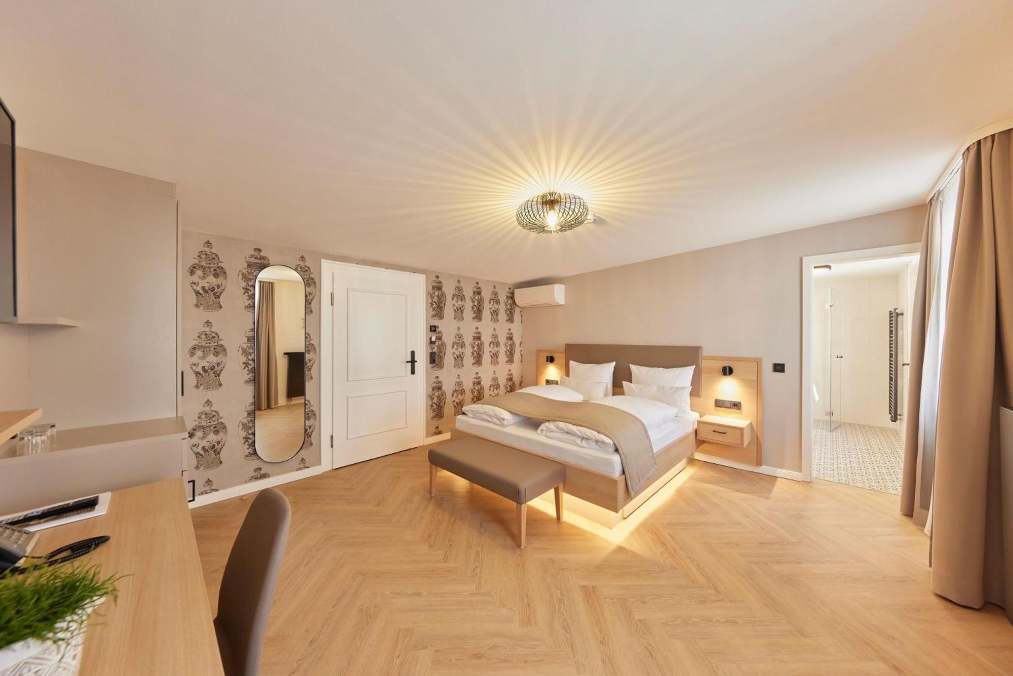 Hotel Wuerttemberger Hof Öhringen Екстериор снимка
