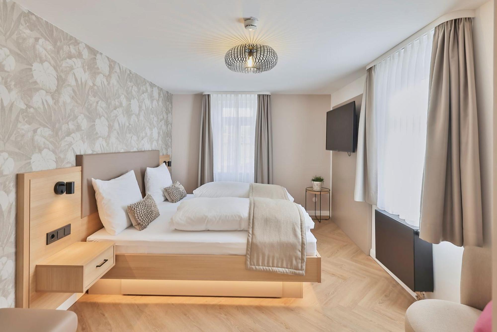 Hotel Wuerttemberger Hof Öhringen Екстериор снимка