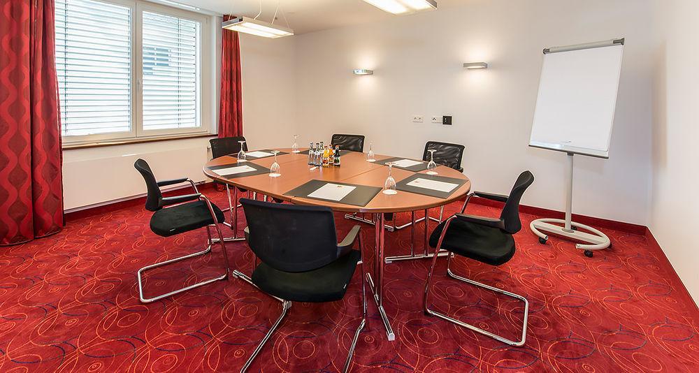 Hotel Wuerttemberger Hof Öhringen Екстериор снимка